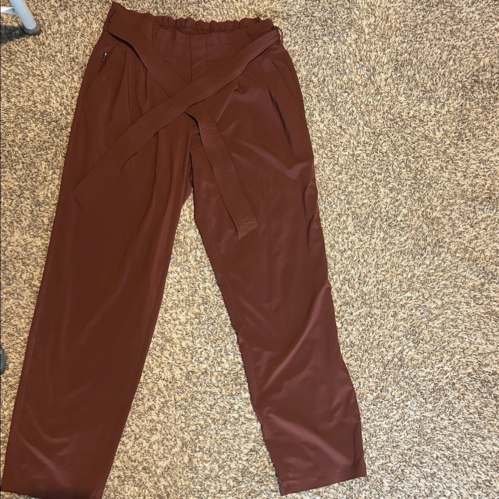 Athleta skyline pant in a size 8. EUC